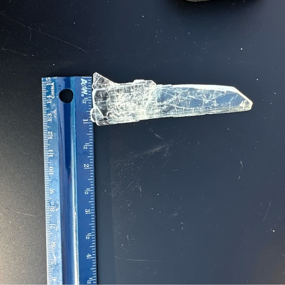 77.45 Carat’s Rough Aquamarine Crystal - Picture 6 of 14